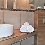 Daire B&f Business & Family *