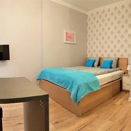 B&f Business & Family *